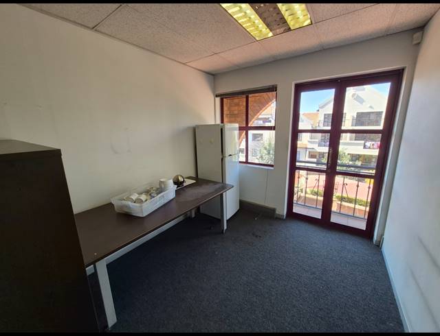 351M² OFFICE TO LET IN RIVONIA